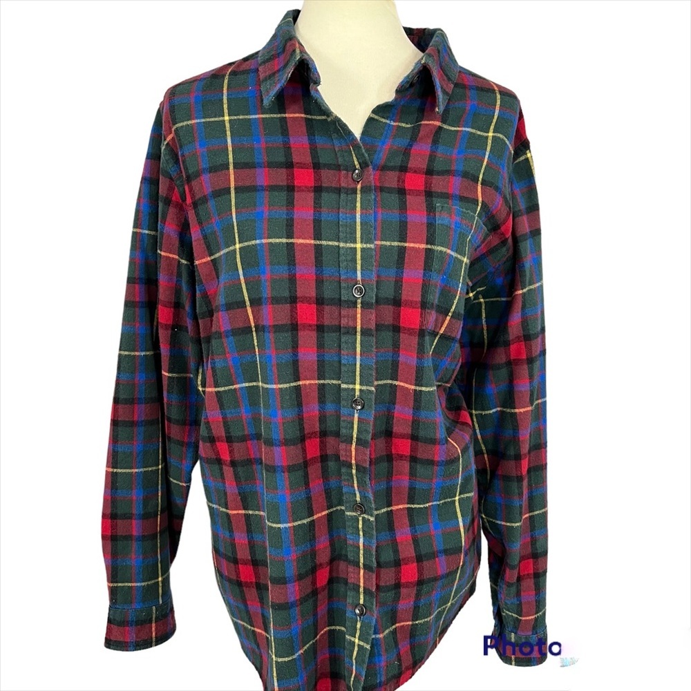 LL Bean relaxed fit collared flannel lightweight cotton button up shirt